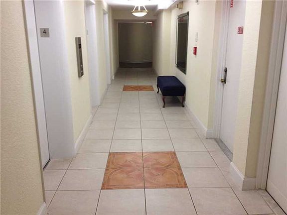 3rd image of 2750 NE 183rd St APT 402
