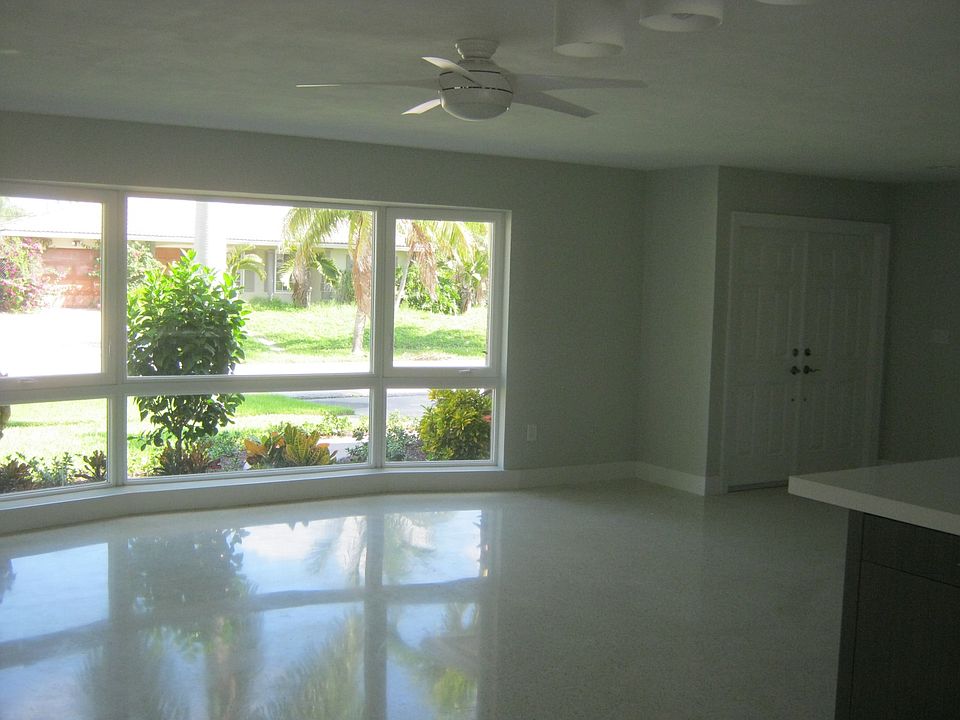 Great Room with Pic Window