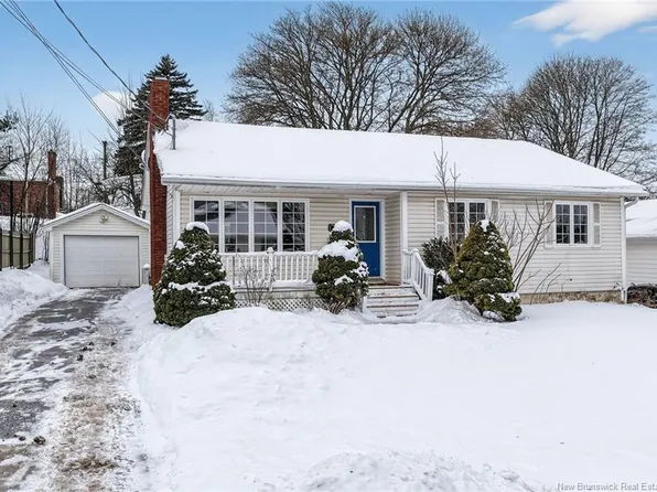 14 Carney Ave, Moncton, NB E1C 4H5