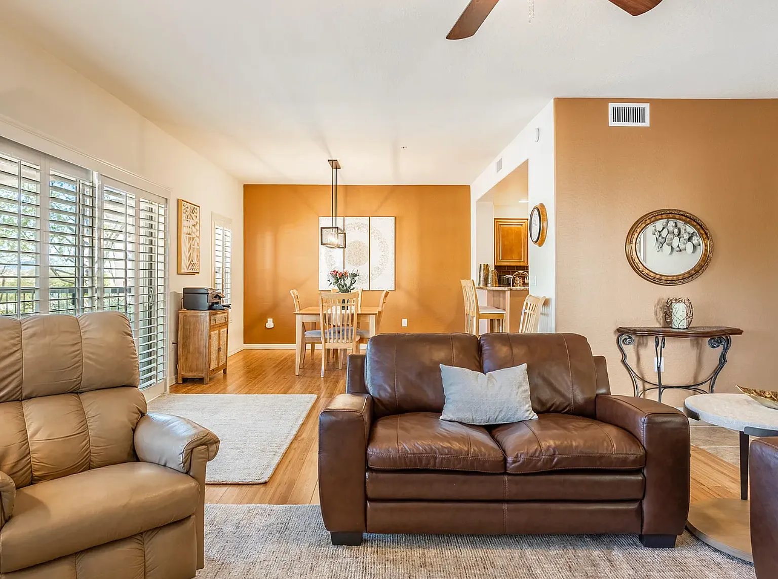 2 bed, 1898 sqft, $4,500 — Photo 3