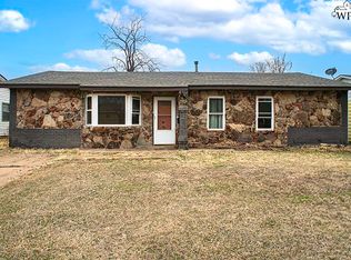 110 Devonshire Dr, Wichita Falls, TX 76302