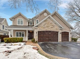 610 Prairie Ave, Barrington, IL