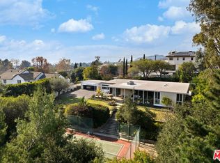 720 N Bonhill Rd, Los Angeles, CA 90049