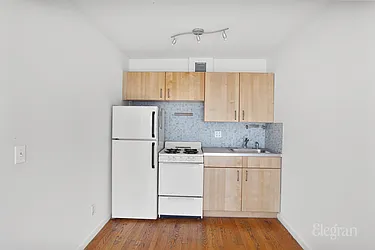 Rented by (Legacy) Elegran