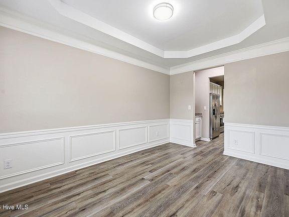 3rd image of 109 Powder Ridge Court