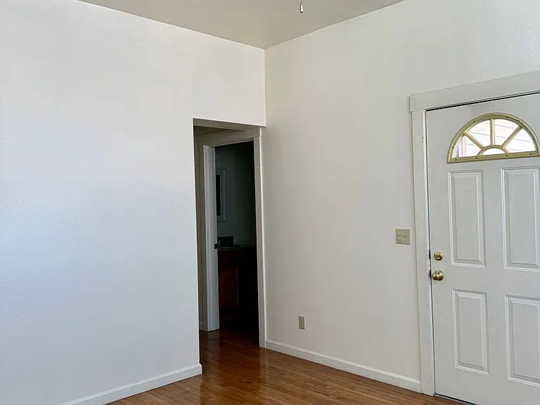 20-32 S Porter St — Photo 2