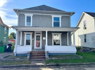 717 S South Lawn Ave, Coshocton, OH 43812