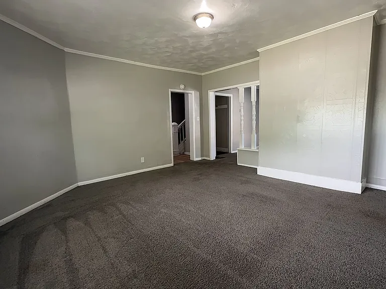 1521 & 1521 1/2 E Kirby Ave (AARC Management, LLC) — Photo 15