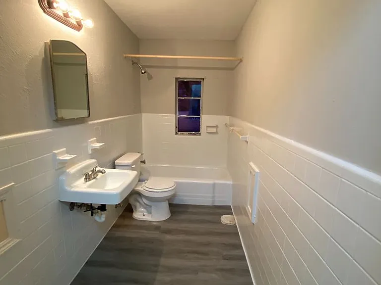Hietts Ln - 406 — Photo 15