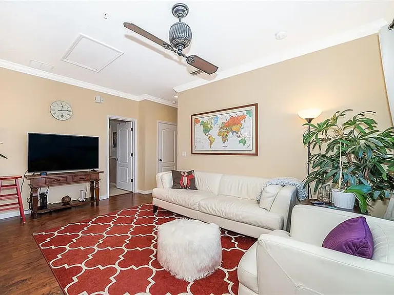 5310 Horton Ln — Photo 13