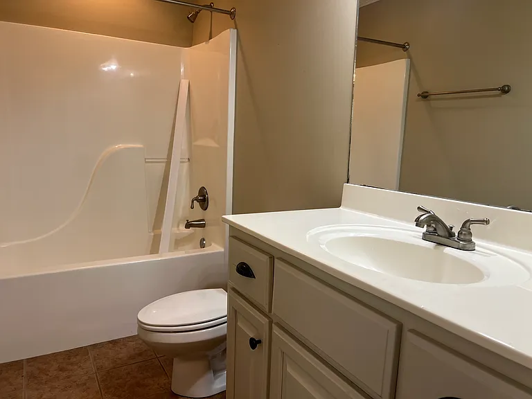 108 Stonecreek Ln — Photo 7