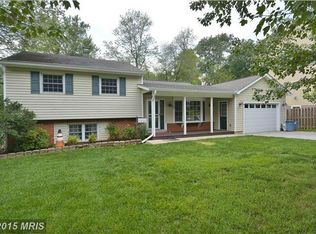 910 Plum St SW, Vienna, VA 22180