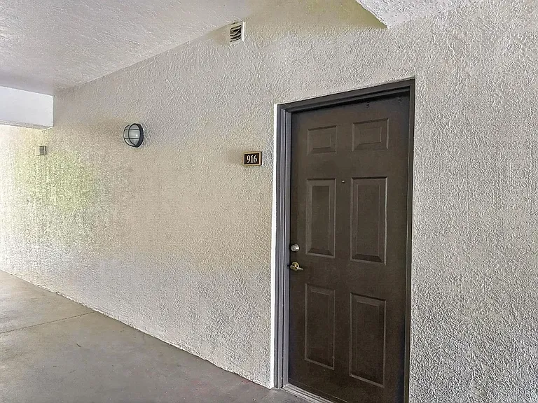 7940 Preserve Cir #916 — Photo 14