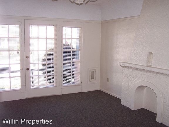 3rd image of 2983 Redwood St