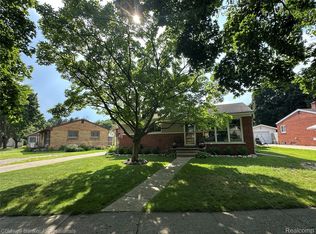 661 Lincoln St, Lapeer, MI