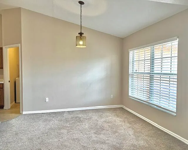 530 SW Butler Ave — Photo 10