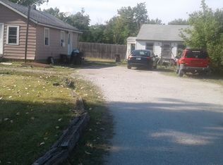 1320 W Cook Rd, Fort Wayne, IN 46825