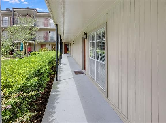 2nd image of 2511 Metairie Lawn Dr #109