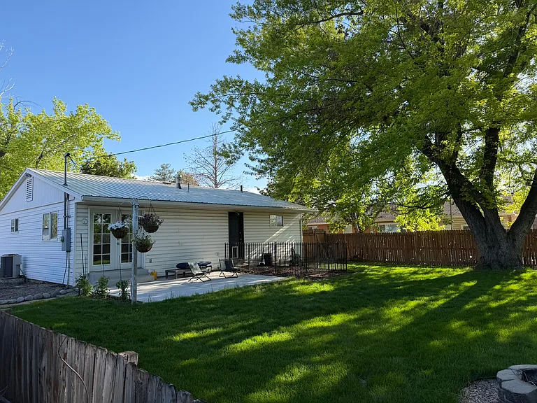 1054 N 500 W — Photo 26