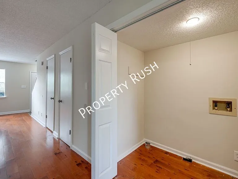 46 Bell Rd #3 — Photo 8