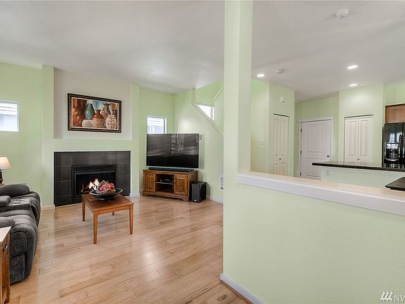4th image of 1304 43rd St NE