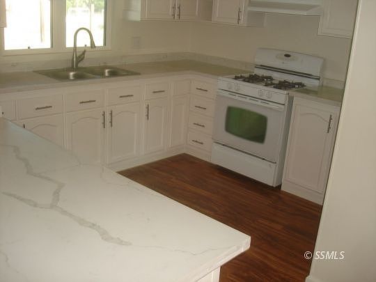 5th image of 1545 N Calvert Blvd