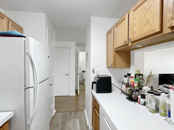 79-14 Rockaway Beach Boulevard image 9 of 15