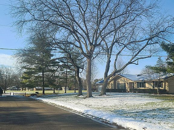 2nd image of 5525 Tyronda Ln