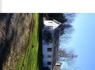30 Waldoboro Rd, Friendship, ME 04547