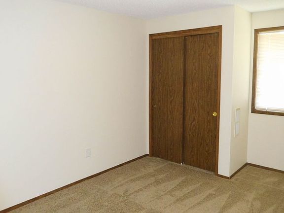 4th image of 304 NE 105th St