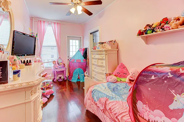 Sold by E House Realty & Management Inc. | media 10