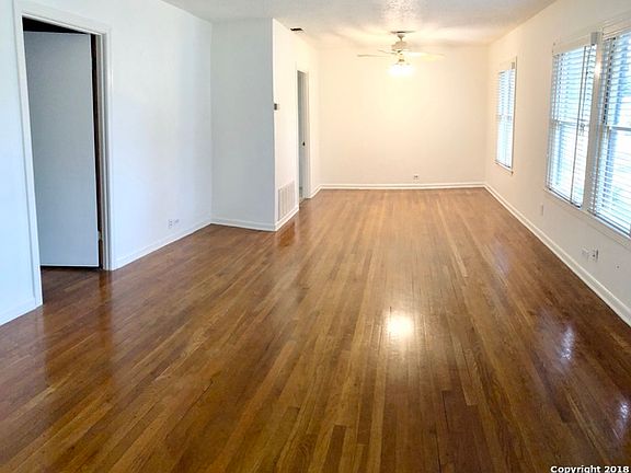 4th image of 2658 W Kings Hwy