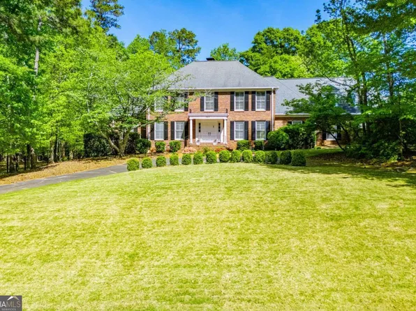 203 S Ole Hickory Trl, Carrollton, GA 30117