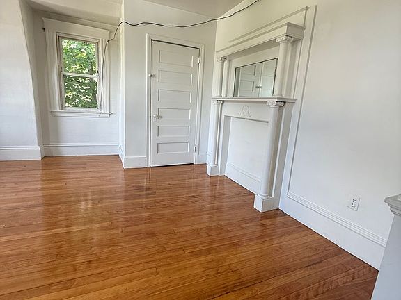 4th image of 14 Perkins St #3
