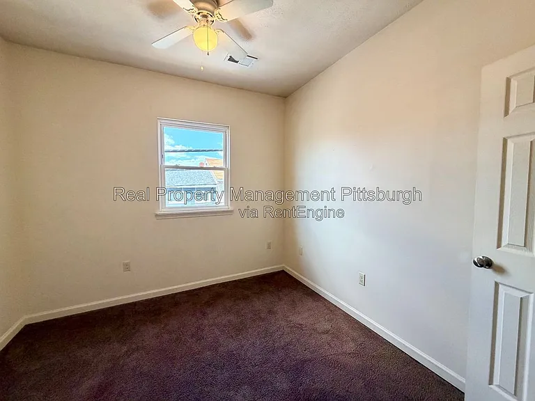 1918 Jane St #2 — Photo 6