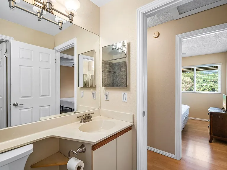 140 Uwapo Rd #38-204 — Photo 29