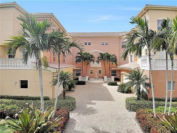 2nd image of 542 Avellino Isles Cir APT 10301