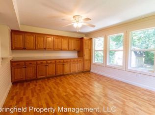 2068 S Broadway Ave, Springfield, MO 65807