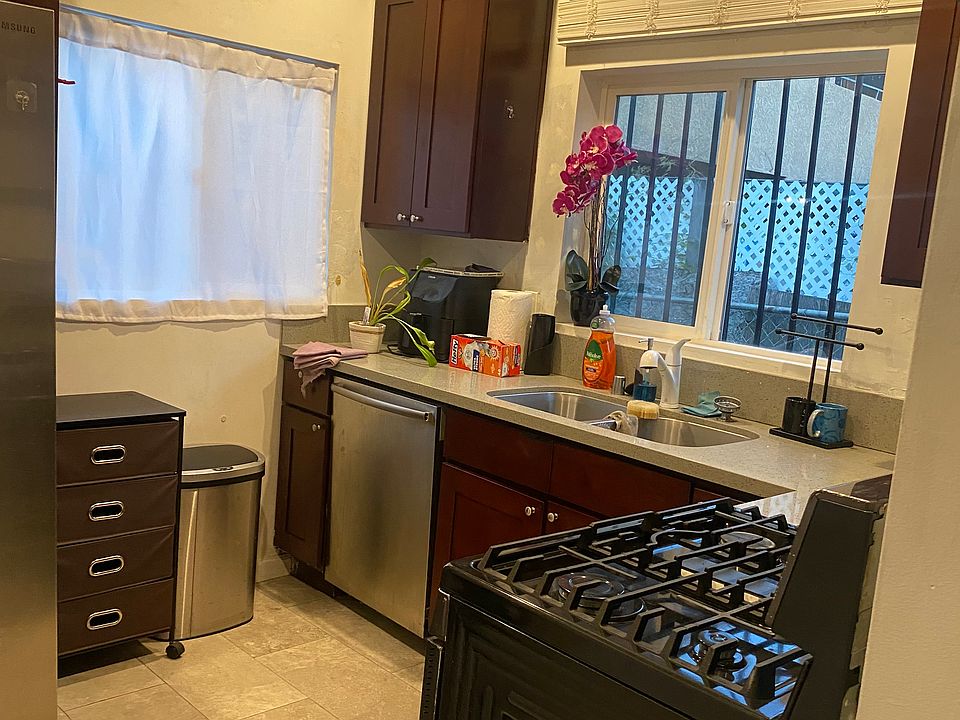 1st image of 1669 1/2 S Rimpau Blvd