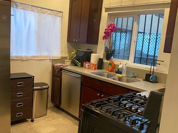 1669 1/2 S Rimpau Blvd, Los Angeles, CA 90019