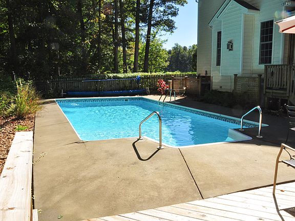 Ahhhhh, private pool