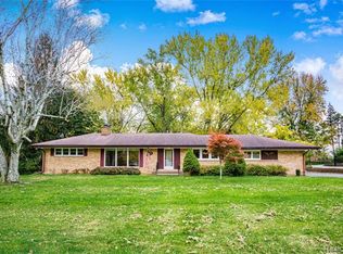 817 S Pemberton Rd, Bloomfield Hills, MI 48302