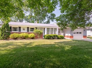 N91W17563 Roosevelt Dr, Menomonee Falls, WI 53051