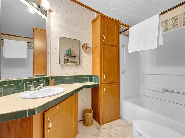 3636 Ryans Ln, Zephyrhills, FL 33541