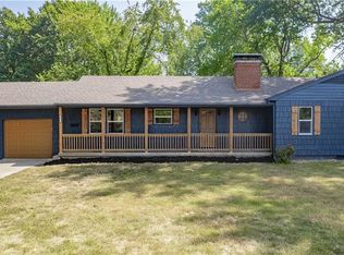 311 SW Lakeview Blvd, Lees Summit, MO 64063