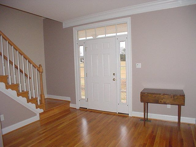 2nd image of 2800 Pilkington Rd