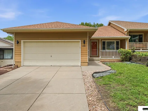 3321 Mickaela Ln, Lincoln, NE 68521