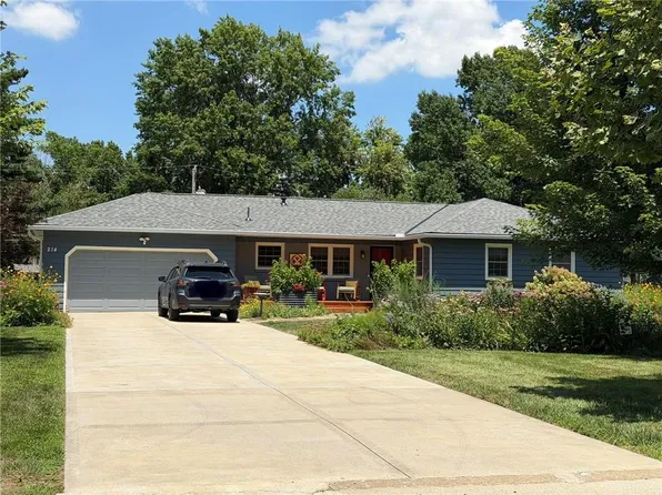 214 W 114th St, Kansas City, MO 64114