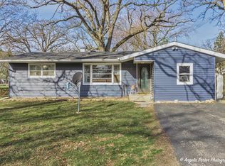 4419 N Hickoryway Dr, McHenry, IL 60051