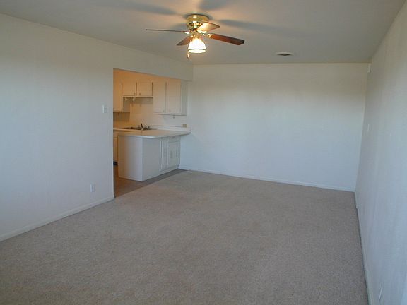 3rd image of 146 Kornegay Ct APT 2